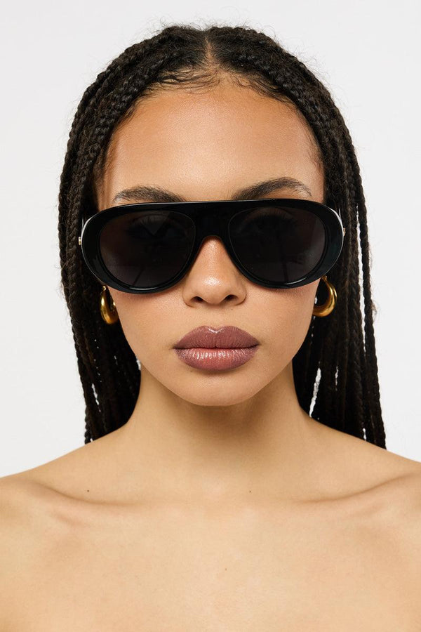 Gillis - Black Product Image